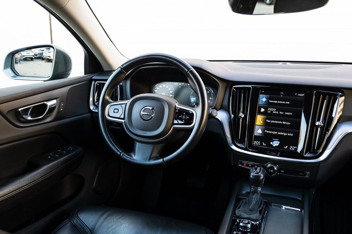 Volvo V60 2.0 140kW