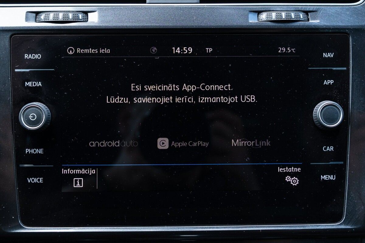 Volkswagen Golf 1.6 85kW