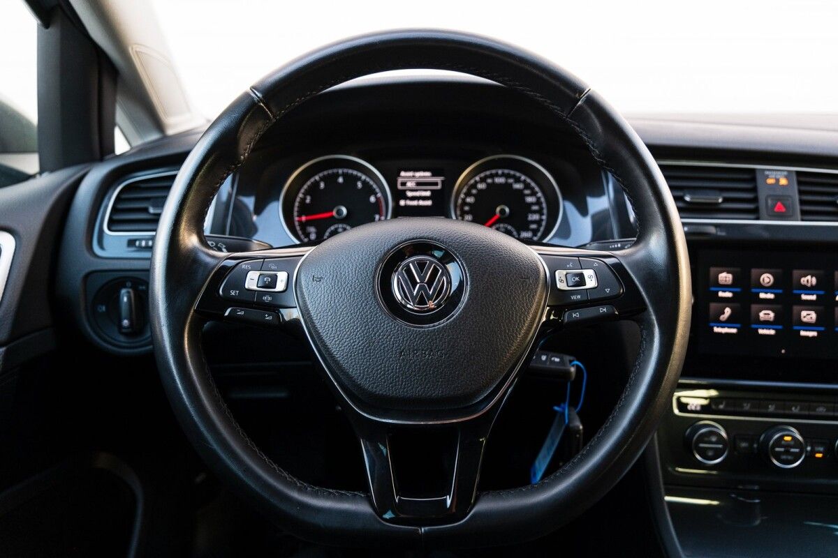 Volkswagen Golf 1.5 96kW
