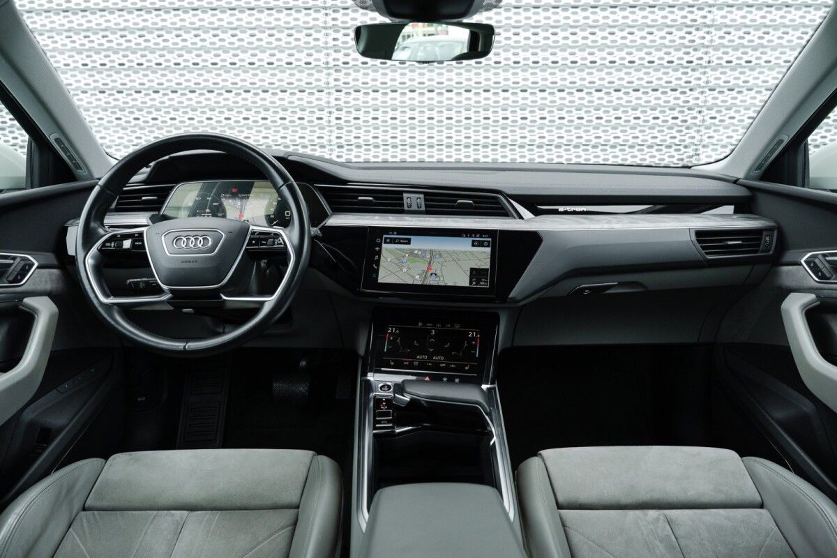 Audi e-tron 55 301kW
