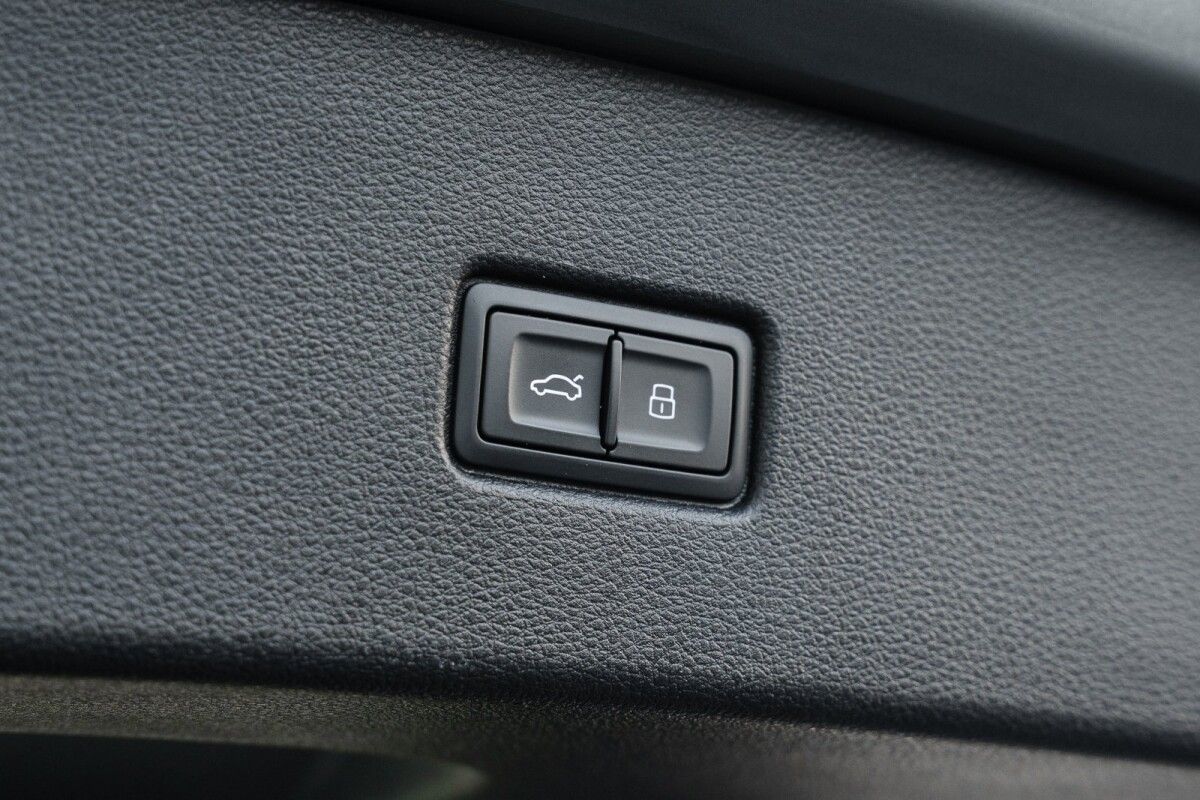 Audi Q5 SPB 2.0 TFSIe 300zs quattro 2.0 221kW