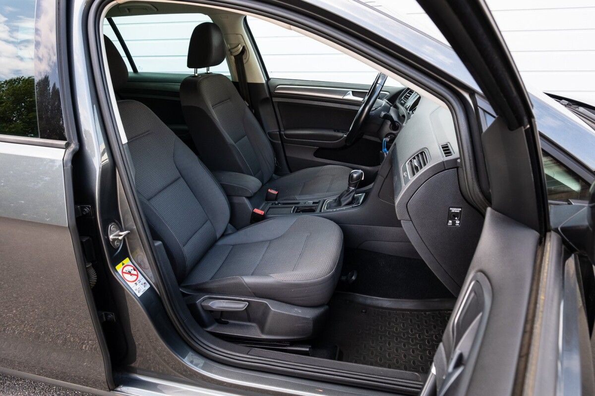 Volkswagen Golf 1.6 85kW