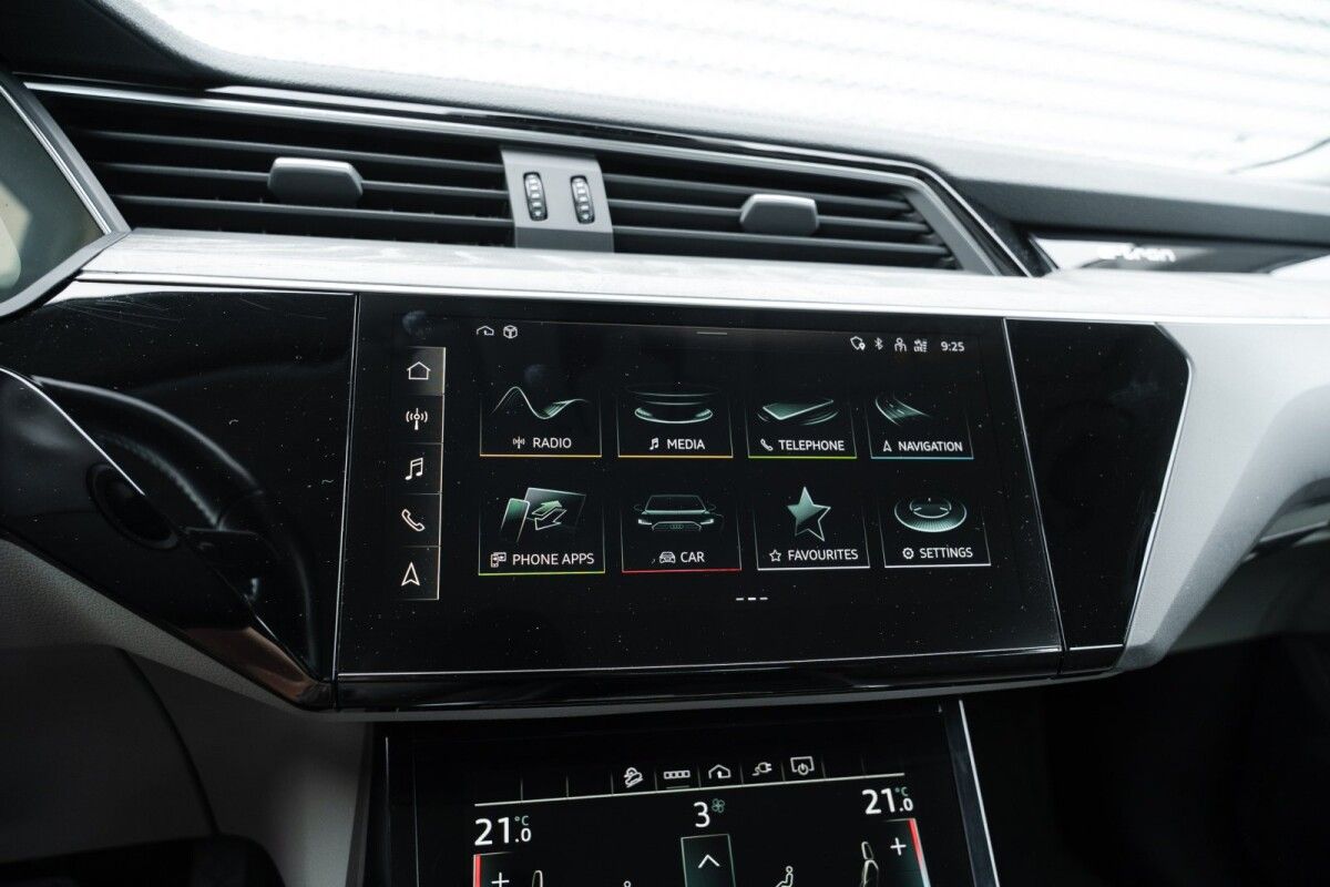 Audi e-tron 55 301kW