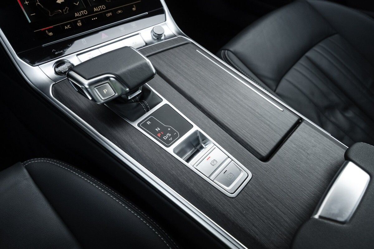 Audi A6 TFSIe 50 299zs 2.0 220kW