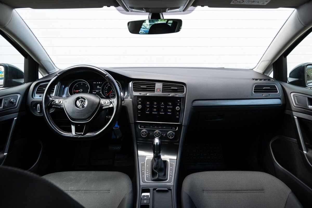 Volkswagen Golf 1.6 85kW