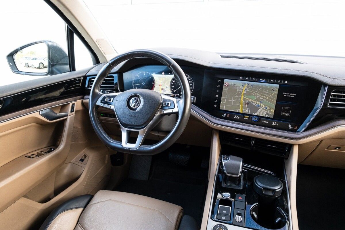 Volkswagen Touareg Elegance 3.0 170kW