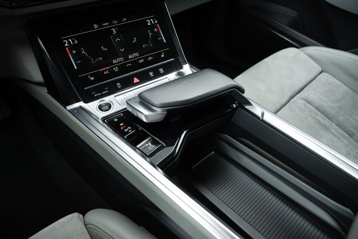 Audi e-tron 55 301kW