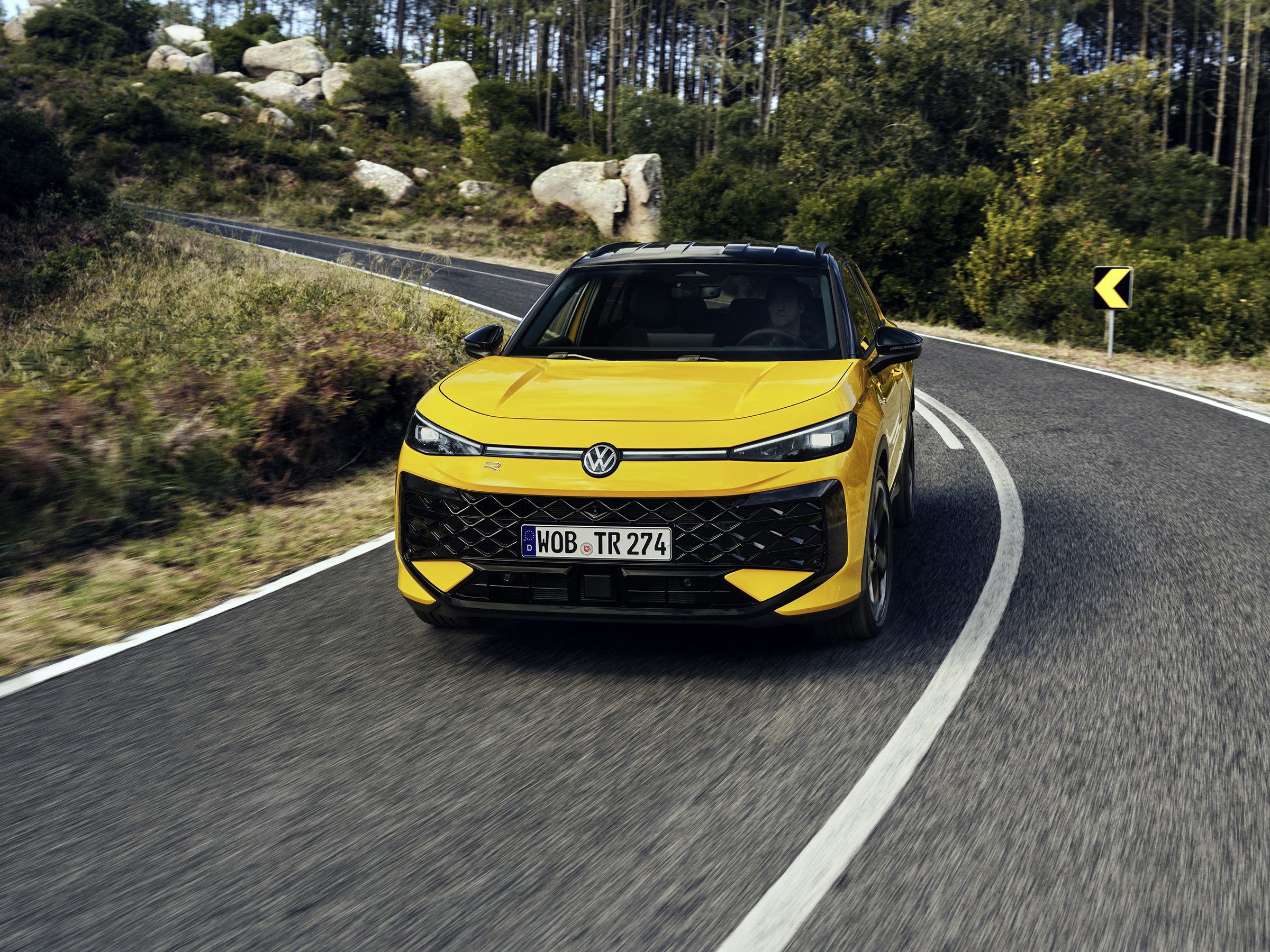 Eiropā pārdotākais SUV – jaunās paaudzes Volkswagen T-Roc – tagad pieejams Latvijā